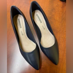 Clarks wide width pumps.